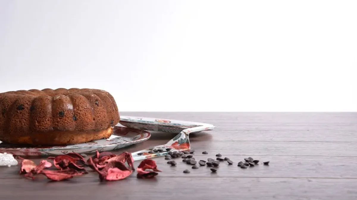 Antep Fıstıklı Kaymaklı Kek Tarifi Evde Nasıl Yapılır