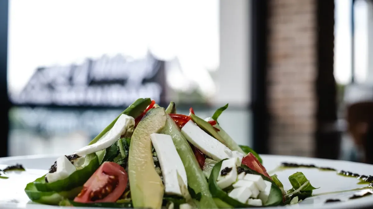 Tavuklu Nohut Salatası: Protein Yüksek (Sosu Son Ekleyin Püfü)