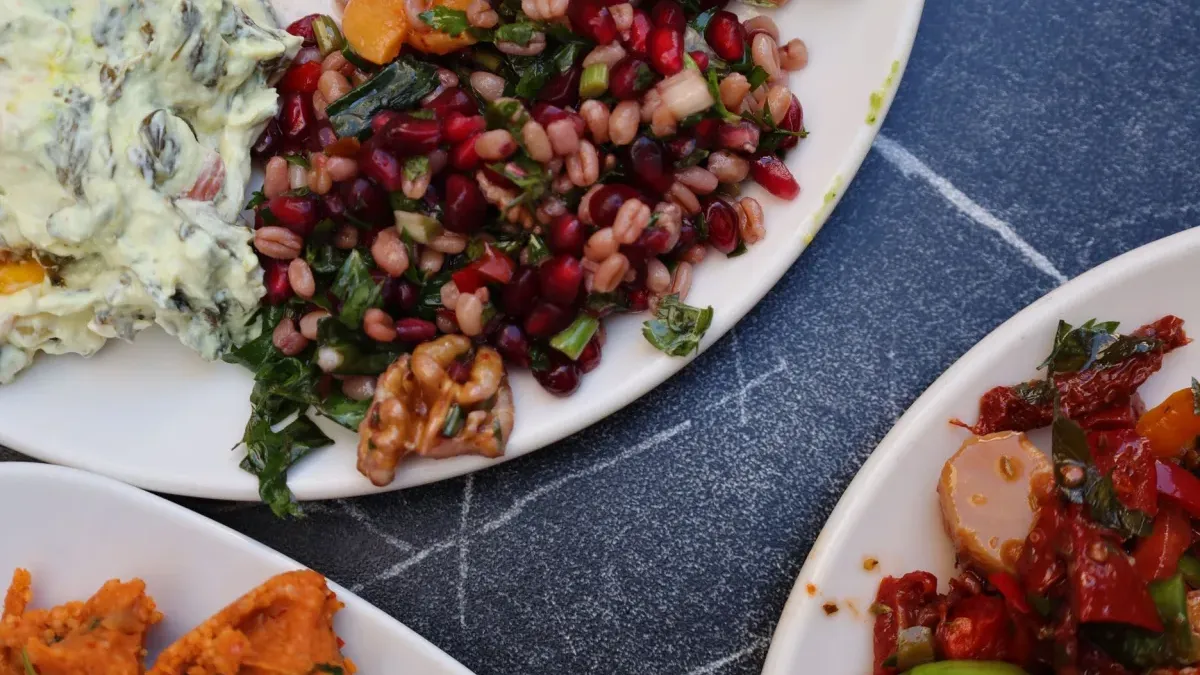 Zeytinyağlı Börülce Pancar Salatası Tarifi Kolay