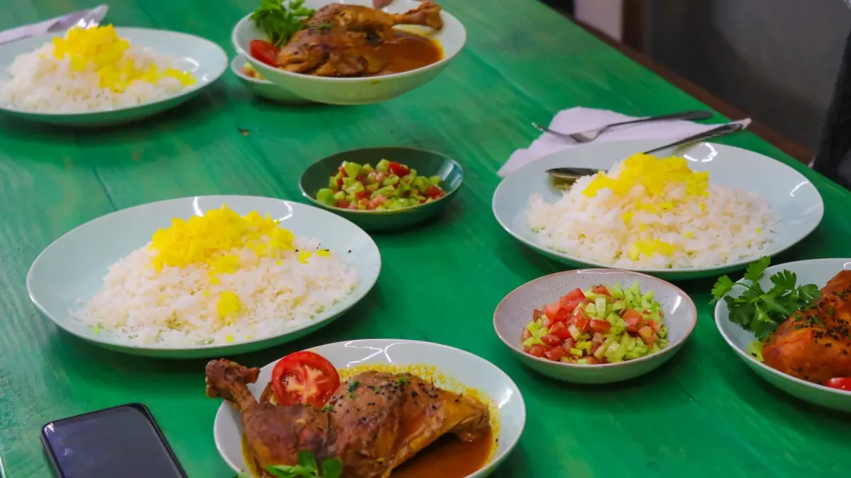 Zeytinyağlı Enginar Dolması ve Nohutlu Bulgur Pilavı Tarifi