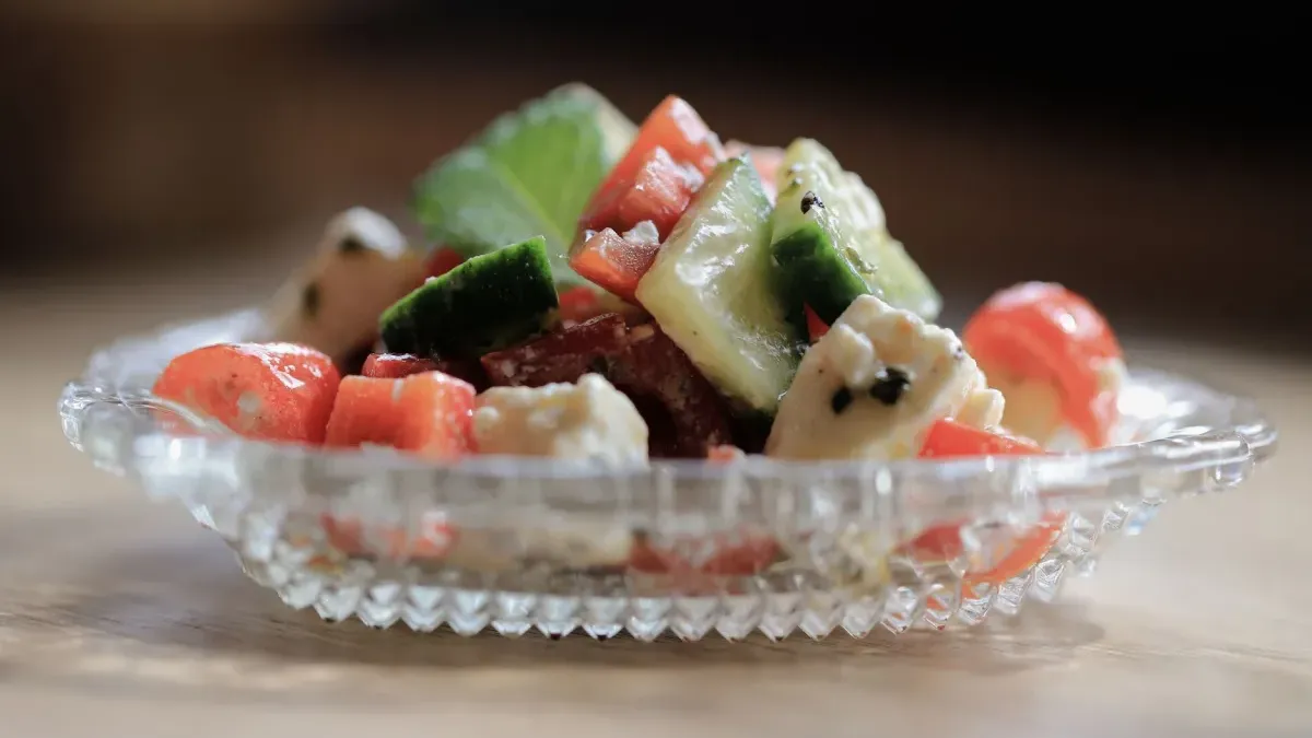 Zeytinyağlı Enginar Dolması ve Kereviz Salatası Tarifi