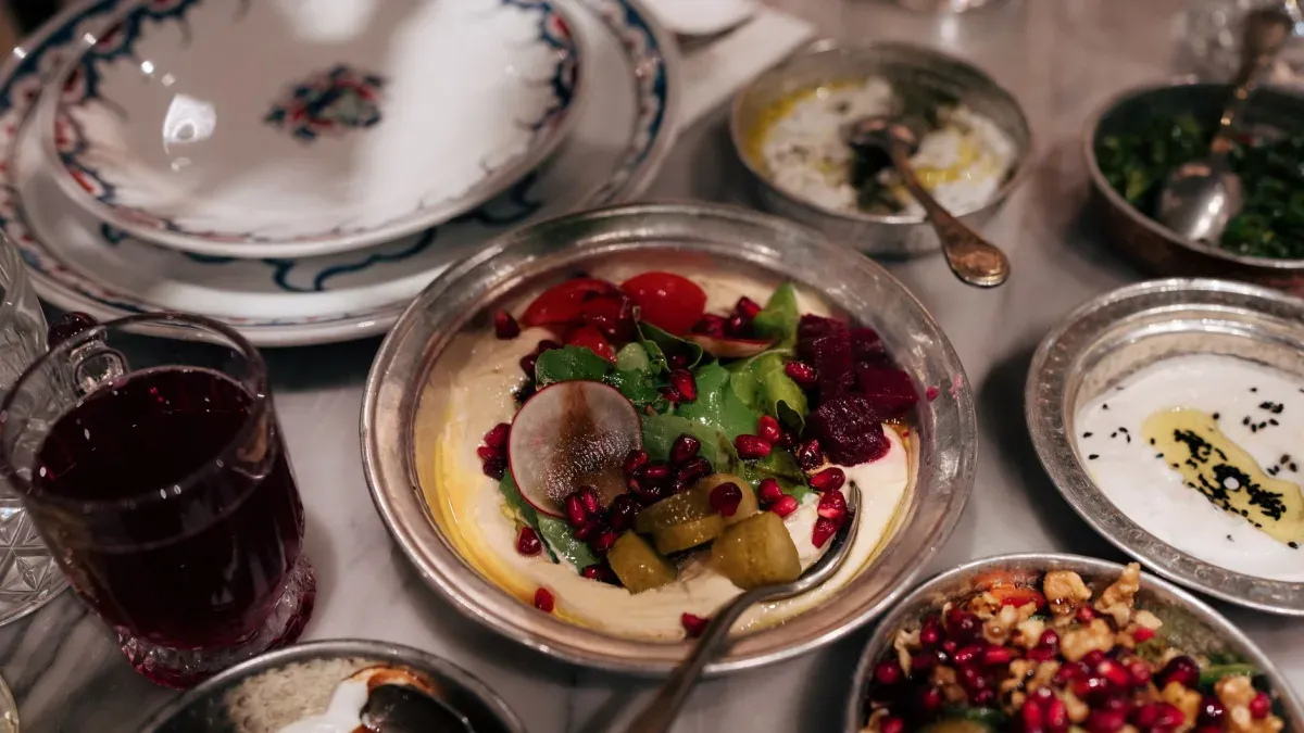 Evde Nar Ekşili Haydari Yapımı - Pratik Meze Tarifi